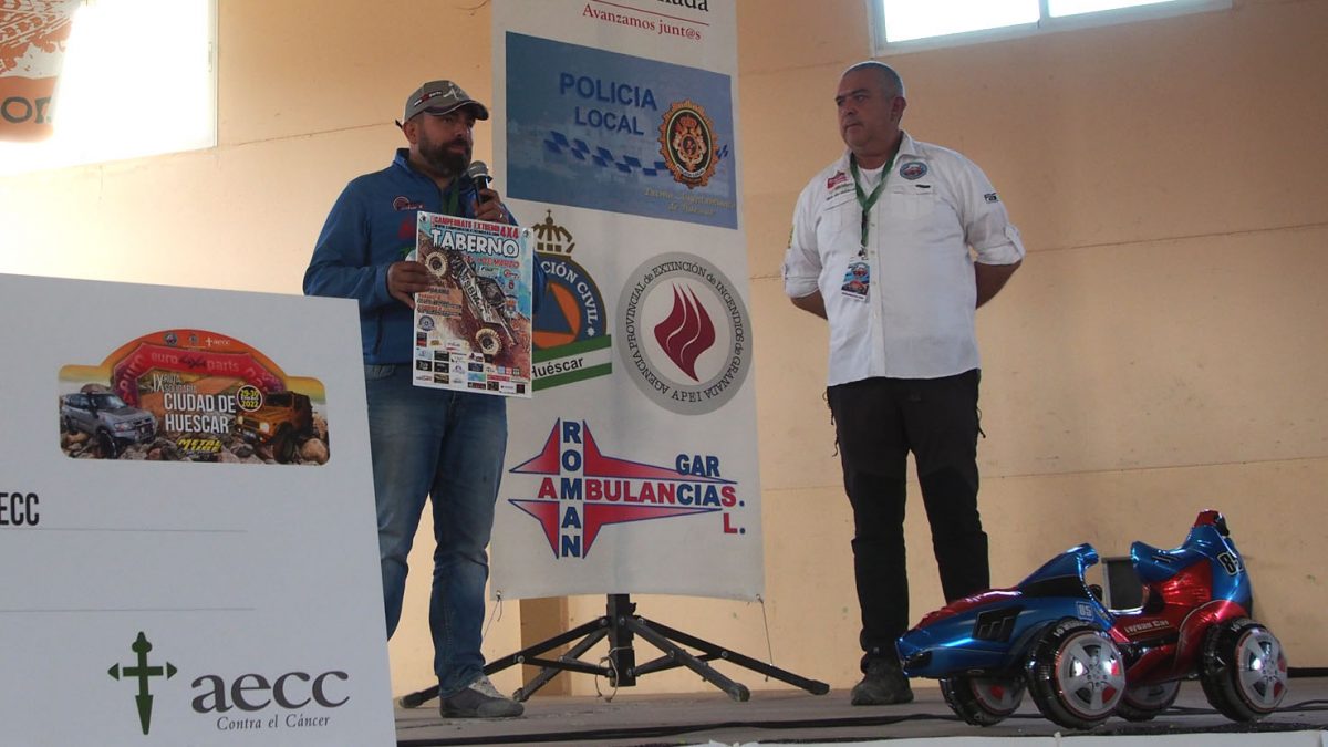 Manuel Campos y Javier Gómez en la presentación del cartel oficial del I Extreme 4x4 Taberno 2022.