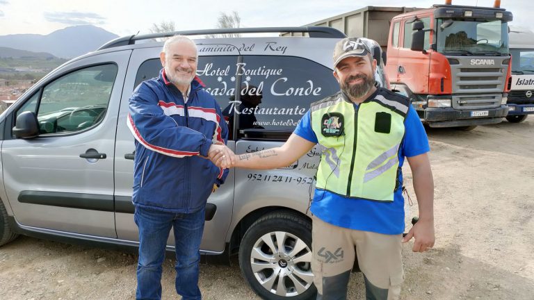 Miguel Ángel González, gerente Hotel La Posada del Conde, y Manuel Campos, presidente del Club Zapatito 4x4.