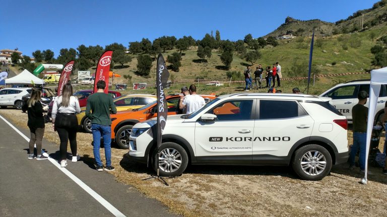 Vehículos SUV y Todo Terreno expuestos en el Extreme 4x4 de Pizarra.