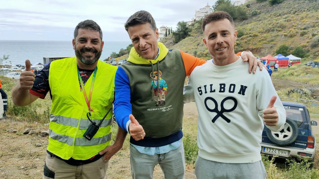 Jesús Escobar, presidente Club Torrox Extremo, Óscar Medina, alcalde Torrox, y, José Manuel Fernández, concejal de deportes de Torrox.