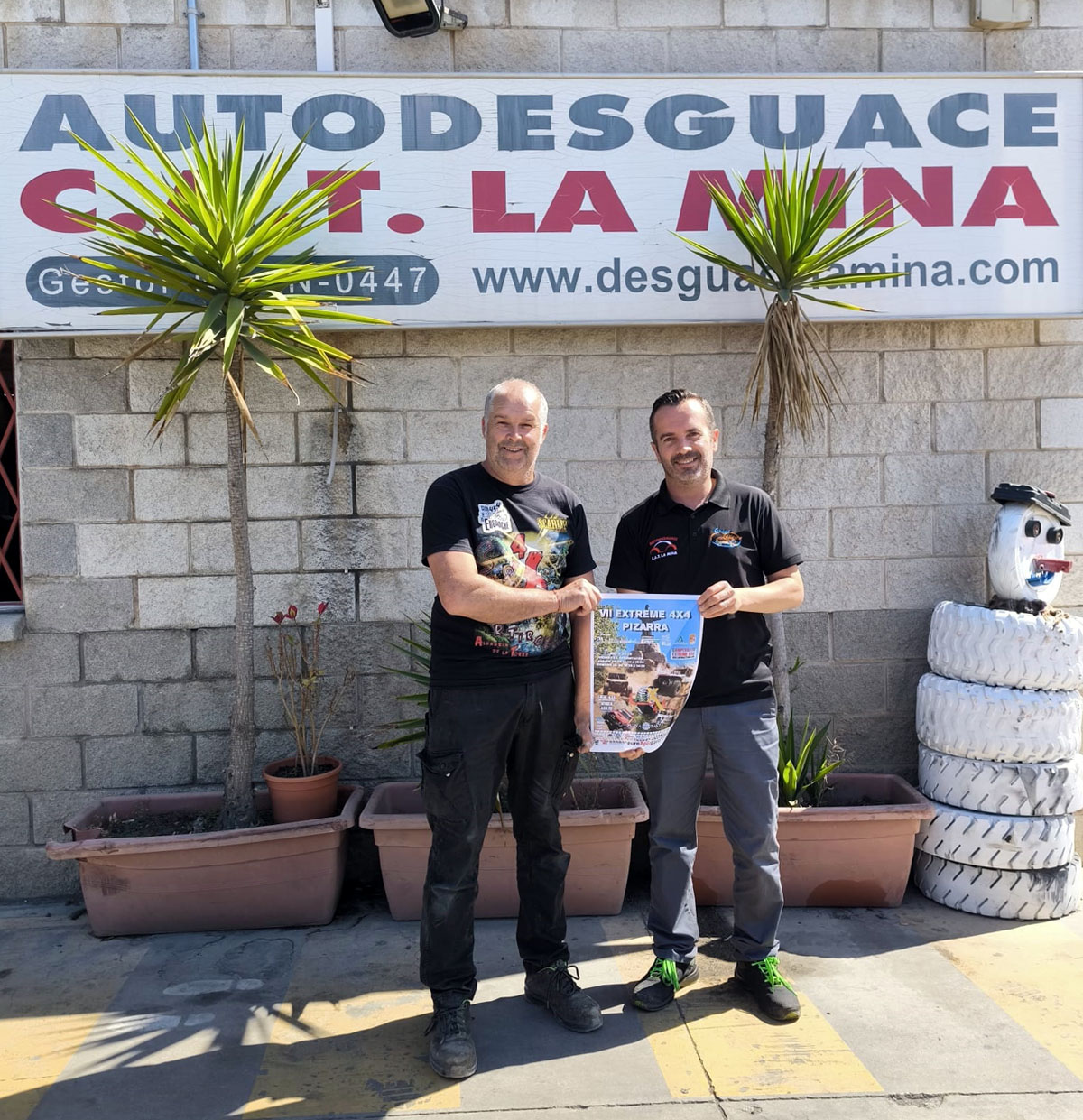 Presentación Cartel Oficial Extreme 4x4 de Pizarra en Autodesguace CAT La Mina.