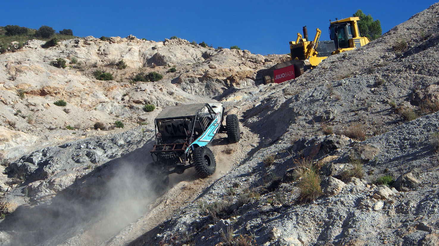 Equipo MJ Neumáticos Extreme 4x4 de Baza 2025.