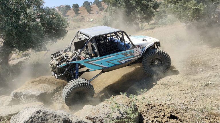 Equipo MJ Neumáticos VII Extreme 4x4 de Pizarra 2025.