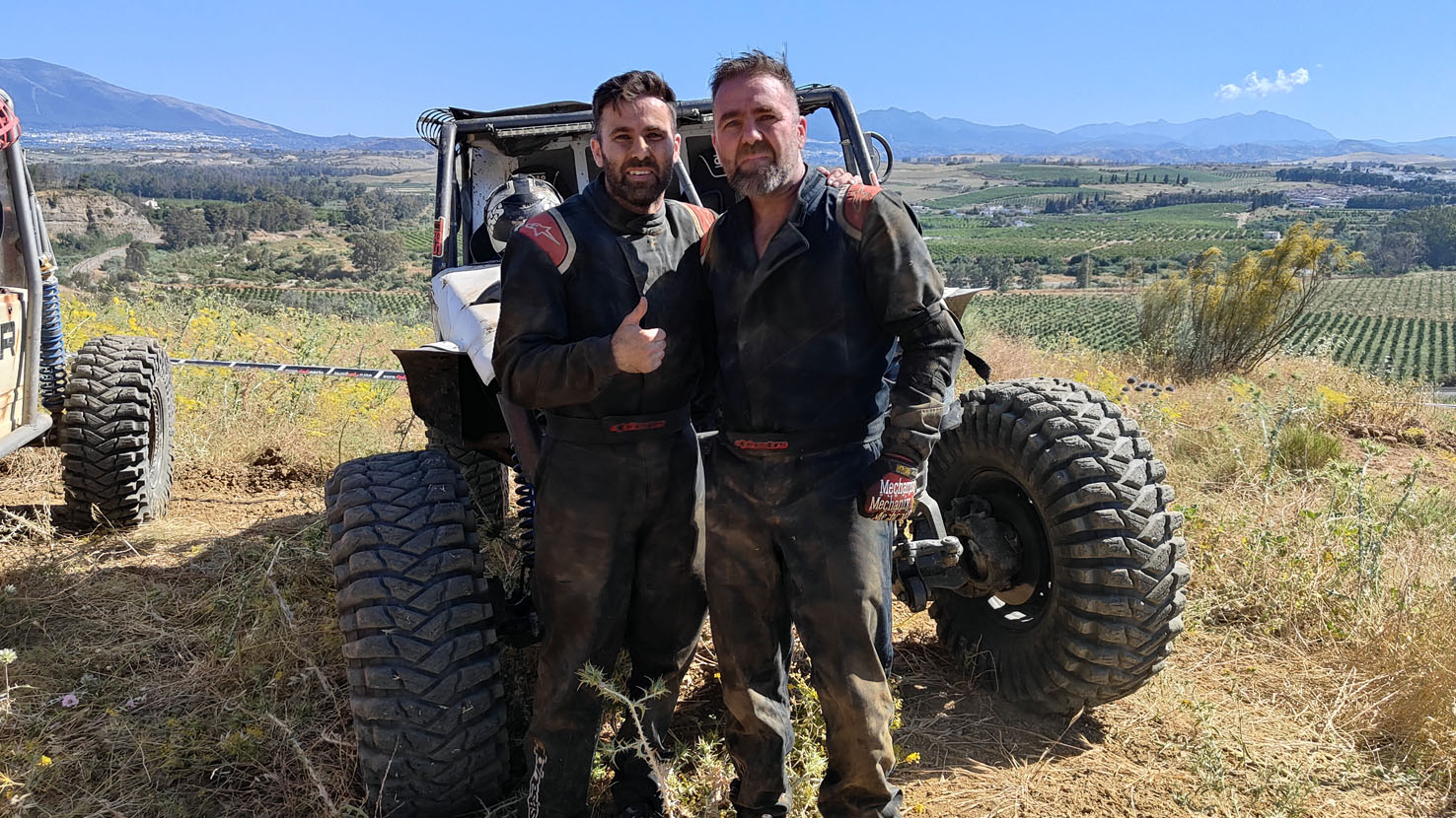Equipo MJ Neumáticos VII Extreme 4x4 de Pizarra 2025.