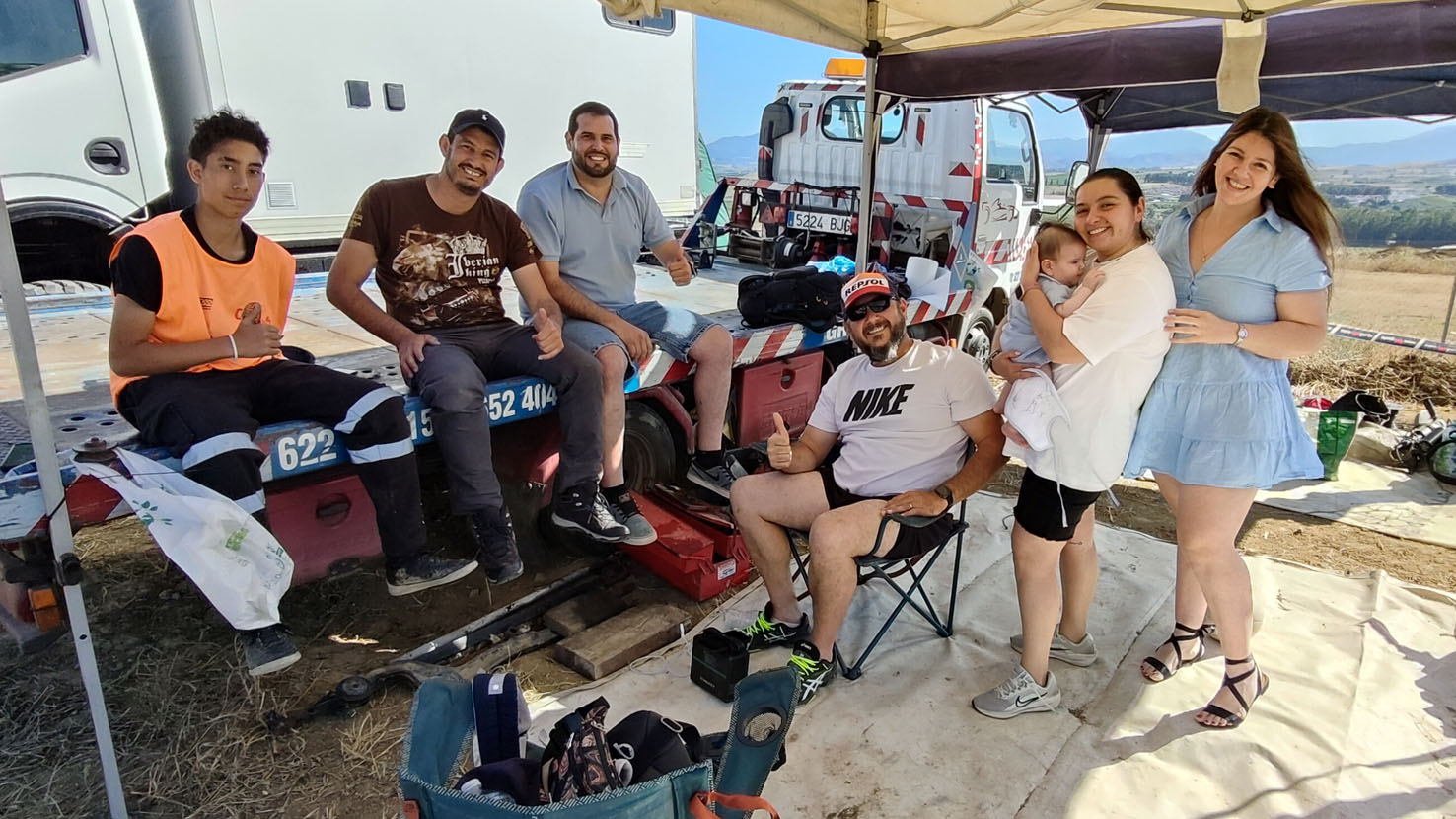 Extreme 4x4 de Pizarra, acompañantes equipo Team H. Ríos.