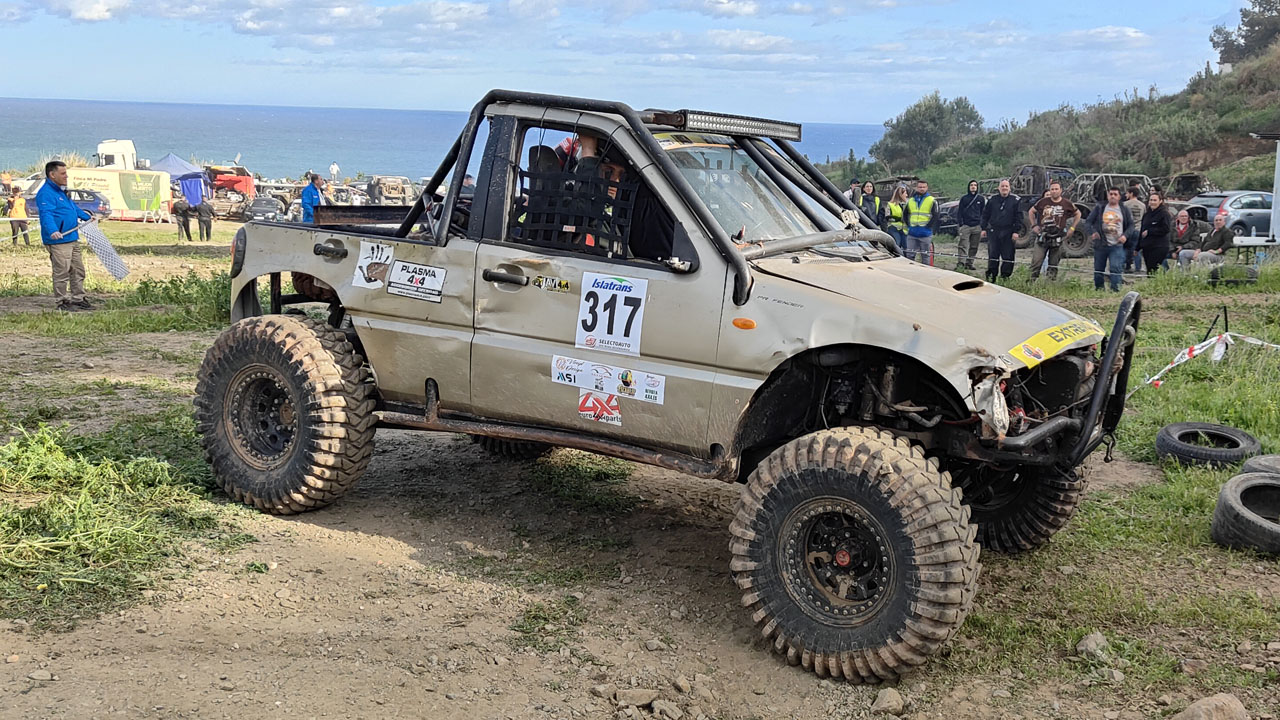 Equipo Revienta Pistones Extreme 4x4 de Torrox 2026.