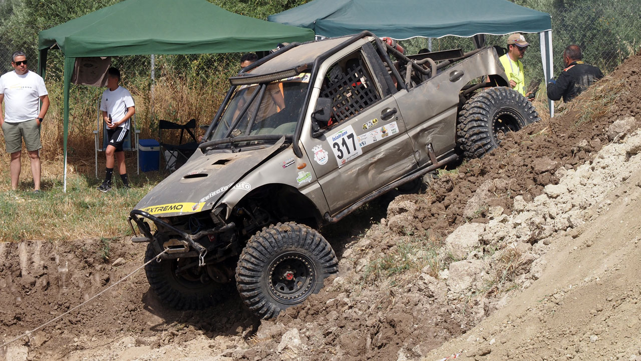 Extreme 4x4 Castellar 2026 Equipo Revienta Pistones.
